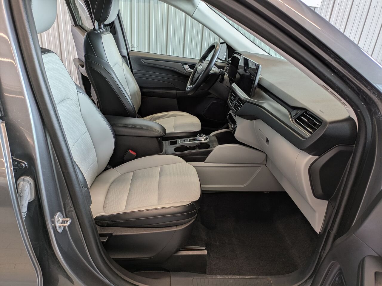 2023 Ford Escape Grey Gatineau - photo #14