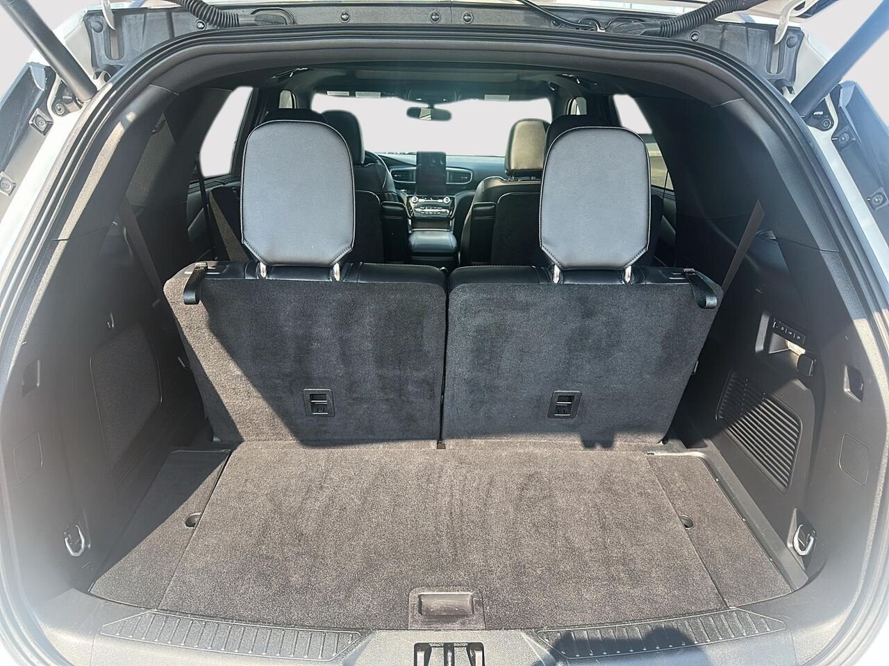 Ford Explorer 2024 Blanc Rouyn-Noranda - photo #5