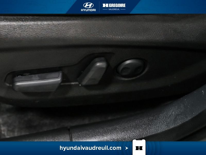 2021 Hyundai Tucson White Laval - photo #18