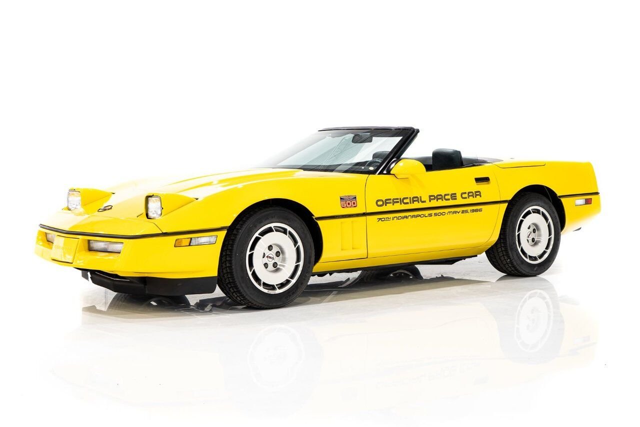1986 Chevrolet Corvette Pace Car livery with only 17,380km (10,800miles) Yellow Montreal - photo #0