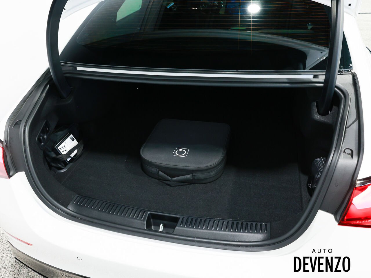 Mercedes-Benz Classe-E 2025 Blanc Saint-Eustache - photo #19