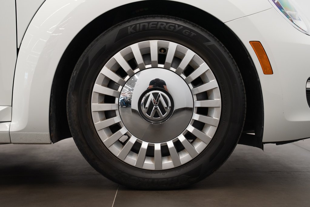 Volkswagen Beetle Trendline+ cabriolet 2 portes 2016 Blanc Kirkland - photo #10