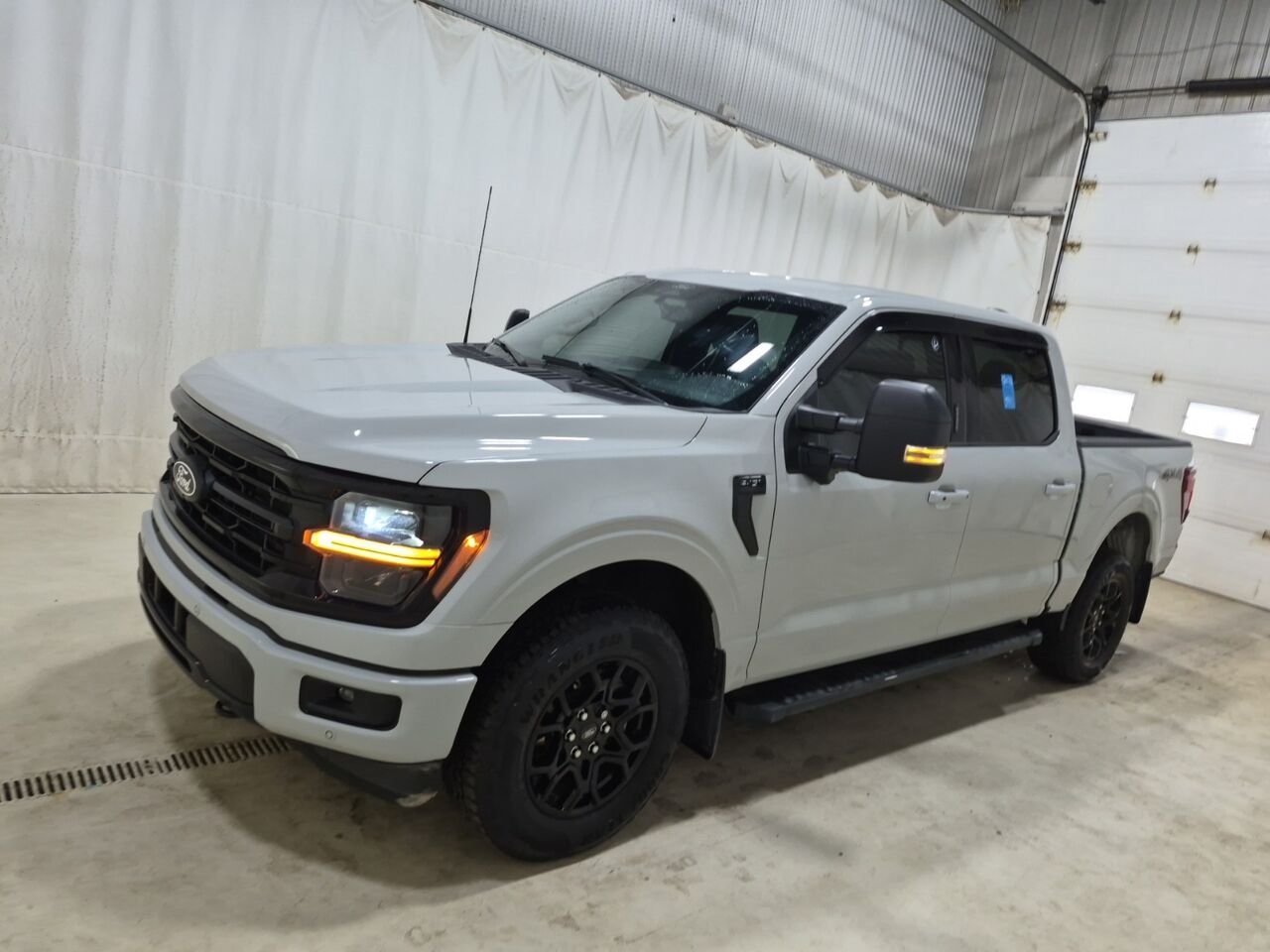 2024 Ford F-150 Grey Saint-Eustache - photo #0