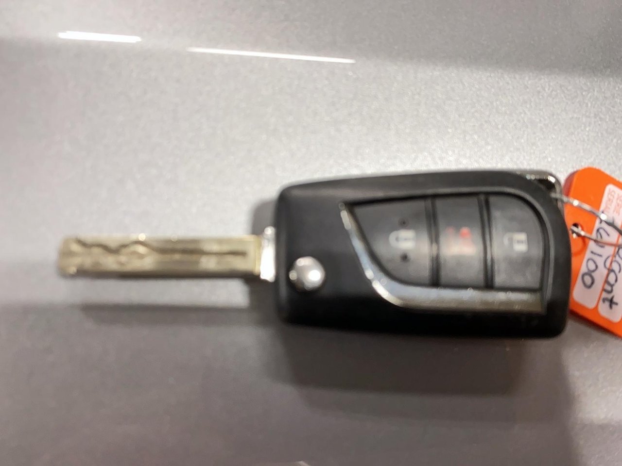 Toyota RAV4 NIV 2T3B1RFV2NW261100 2022 Gris Chicoutimi - photo #23