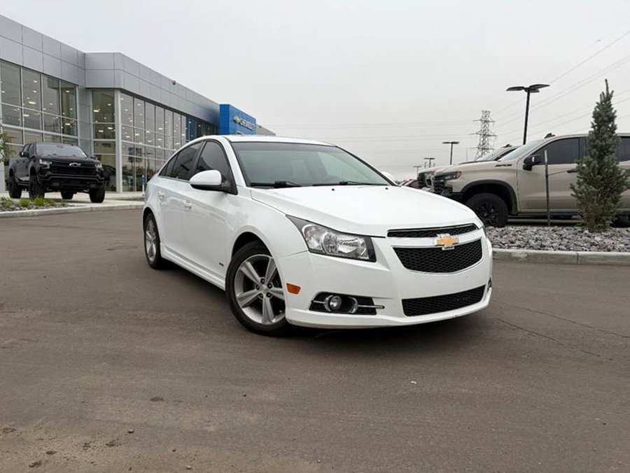 2013 Chevrolet Cruze 2013 White