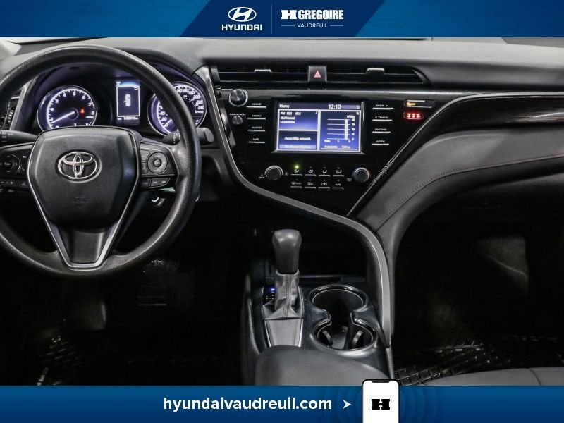 2020 Toyota Camry Grey Laval - photo #22