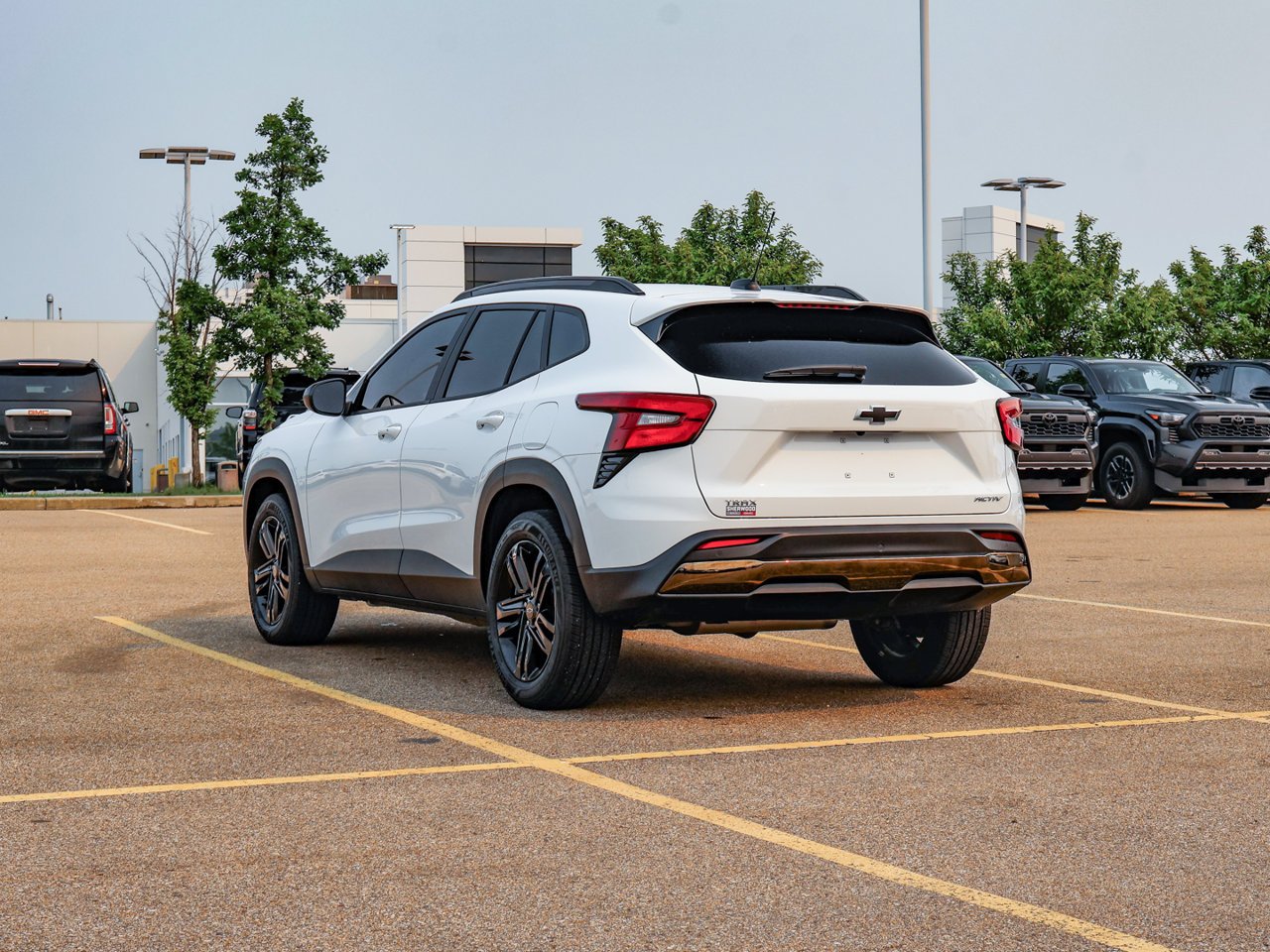 2025 Chevrolet Trax FWD 4dr ACTIV White Sherwood Park - photo #5