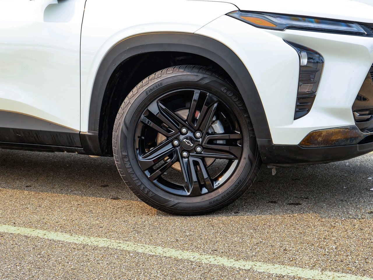 2025 Chevrolet Trax FWD 4dr ACTIV White Sherwood Park - photo #11