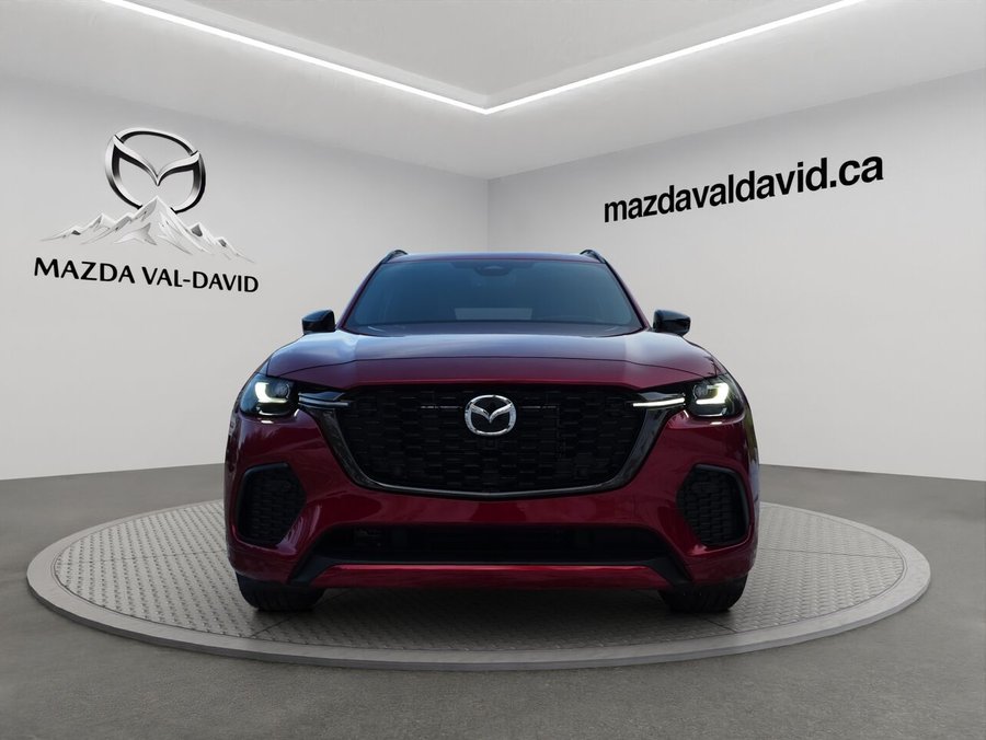2025 Mazda CX-70 PHEV Éligible à une subvention gouvernementale allant jusqu’à 7500$ Soul Red Crystal Metallic
