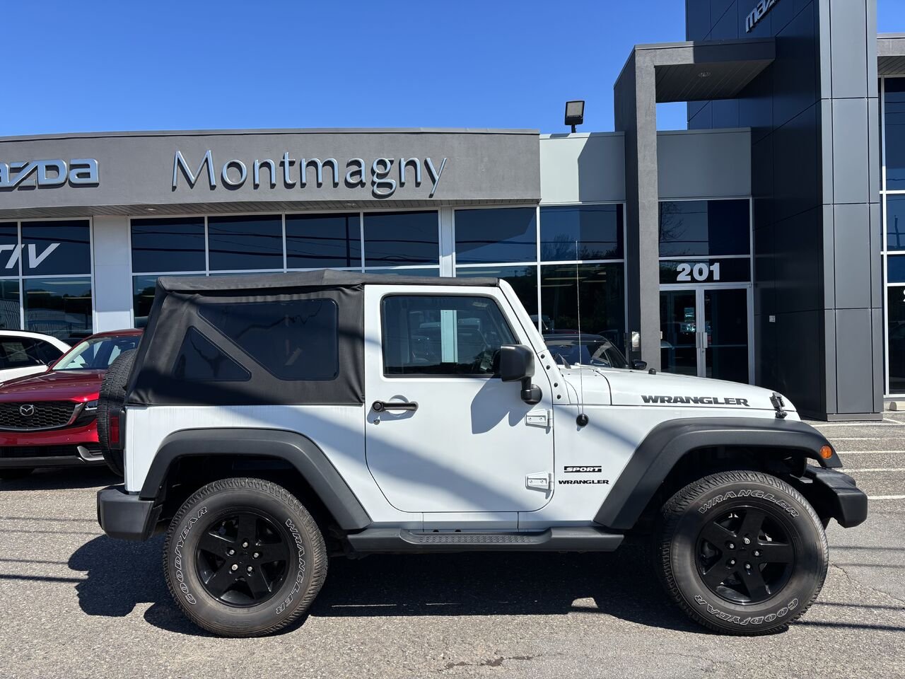 2016 JEEP WRANGLER SPORT 4 RM 2 portes Sport White Montmagny - photo #3