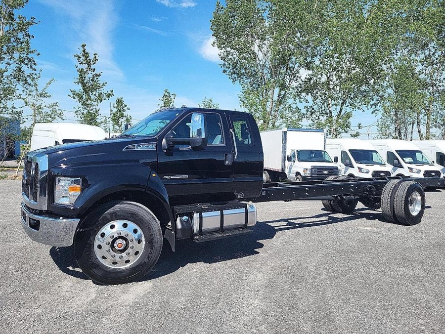 2027 Ford Super Duty F-750 Straight Frame 2027
