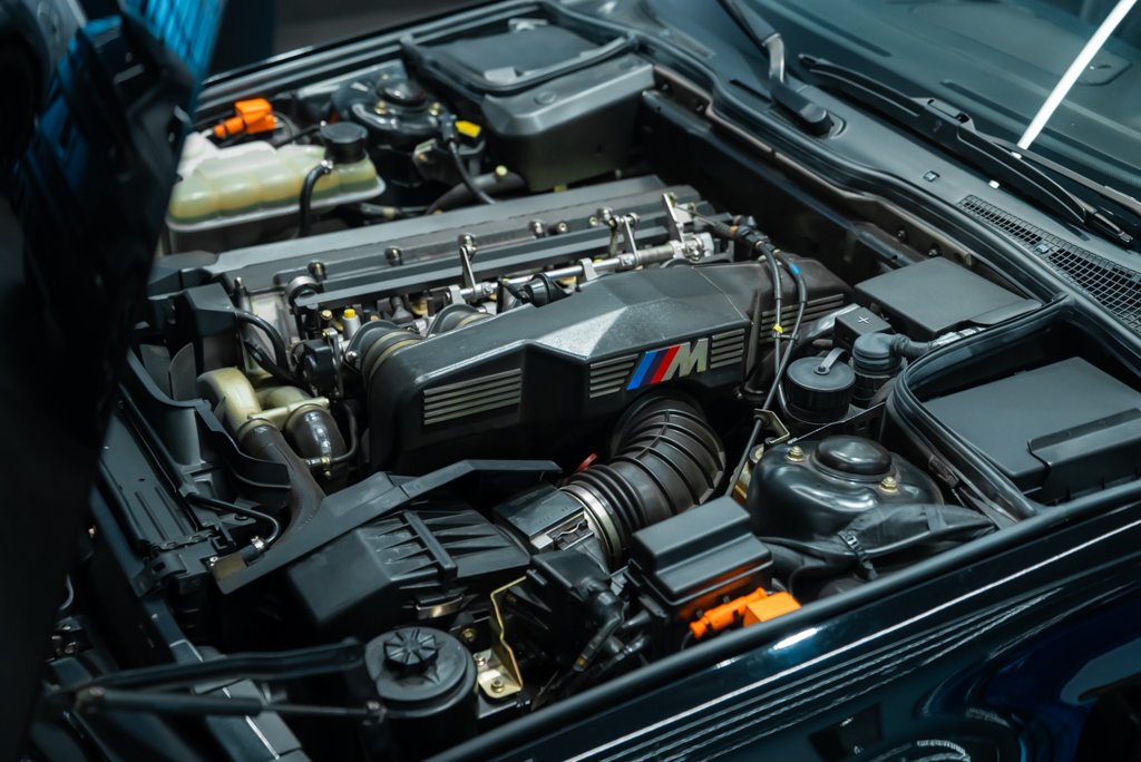 BMW M5 LOW KM! - $94500 USD 1992 Noir Montréal - photo #16
