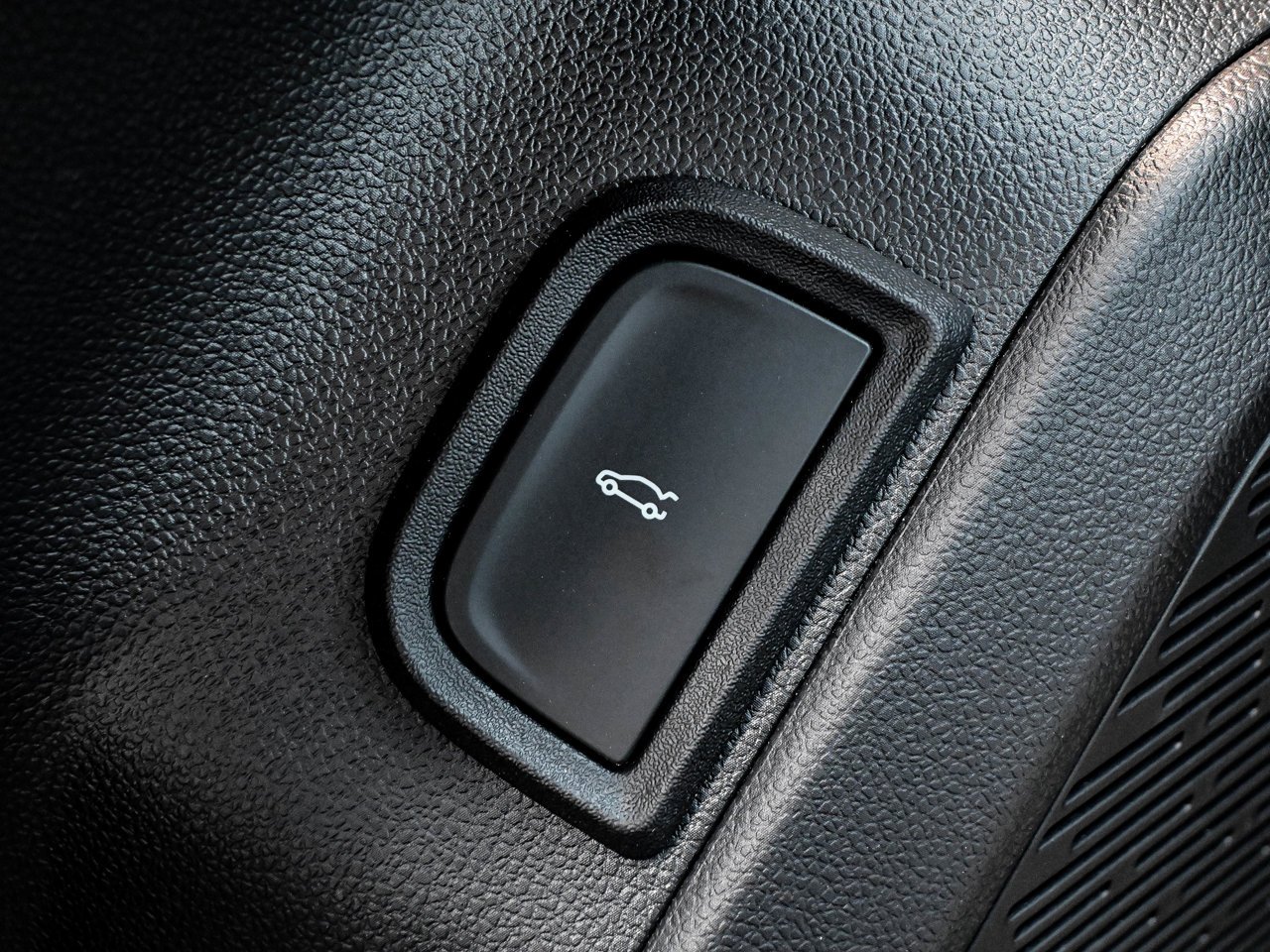 2026 GMC Terrain AWD 4dr AT4 White Sherwood Park - photo #19