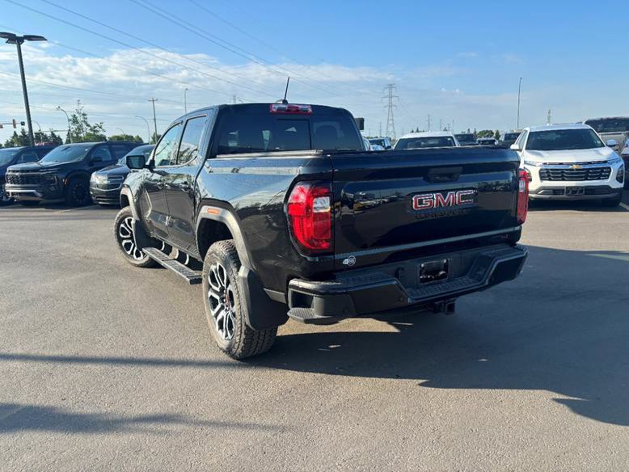 2025 GMC Canyon 4WD Crew Cab AT4 Black Sherwood Park - photo #3