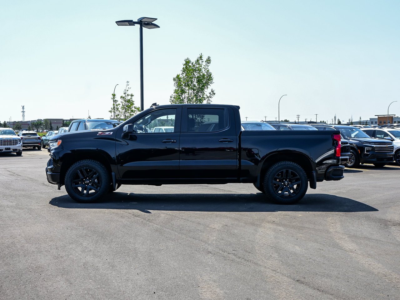 2024 Chevrolet Silverado 1500 4WD Crew Cab 147 RST Black Sherwood Park - photo #9