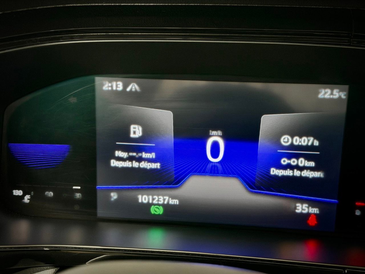 2022 Volkswagen Taos Black Notre-Dame-des-Prairies - photo #23