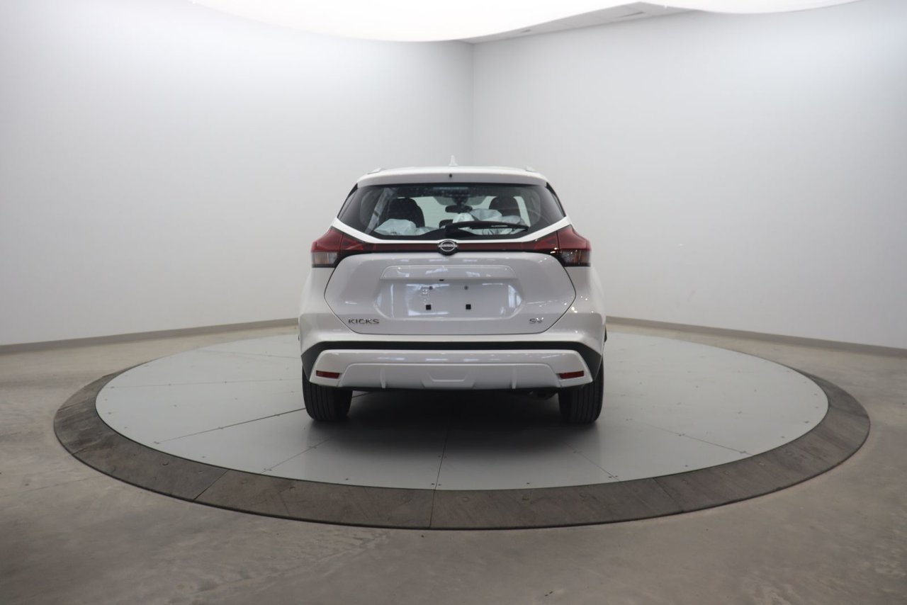 2024 Nissan Kicks VIN 3N1CP5CV5RL485509 White Baie-Comeau - photo #4
