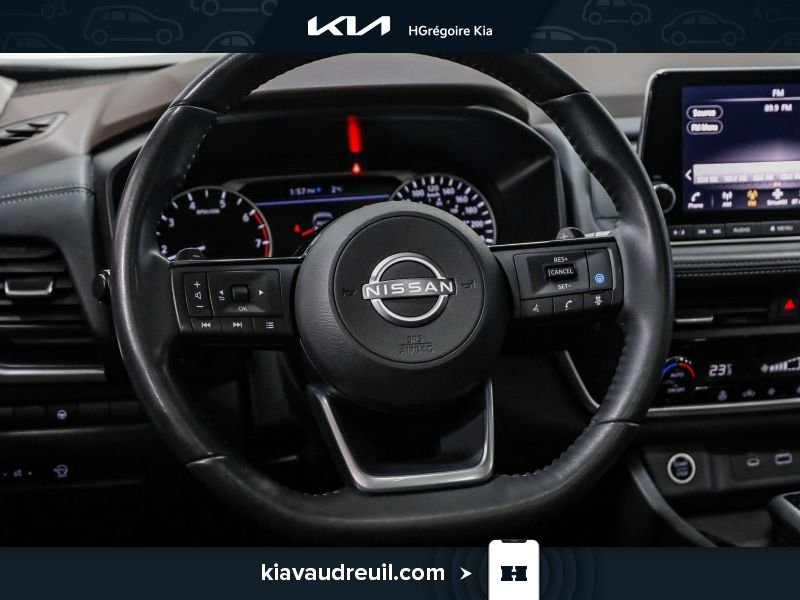 2023 Nissan Rogue Beige Laval - photo #14