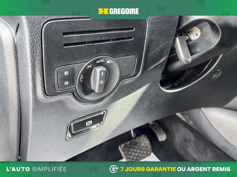 Mercedes Benz Metris 2022 Blanc Laval - photo #17