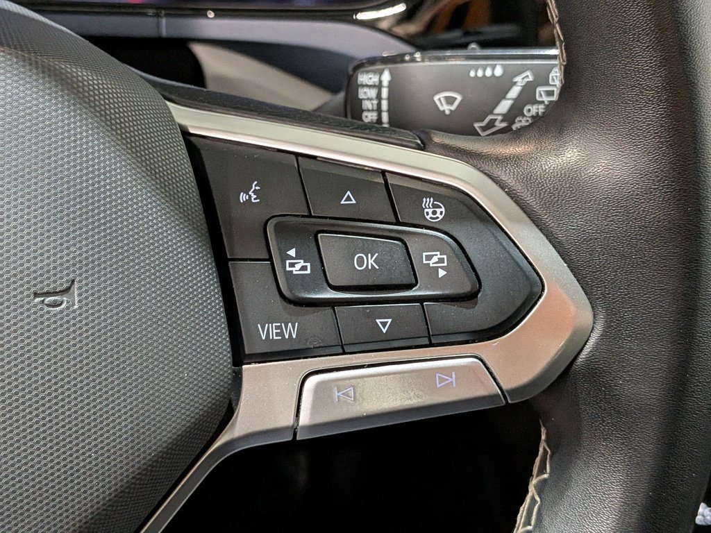 Volkswagen Taos Comfortline FWD 2024 Noir Val-David - photo #14