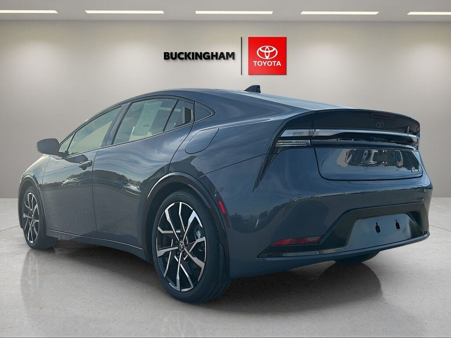 TOYOTA Prius hybride branchable 2026 2026 Argent incisif