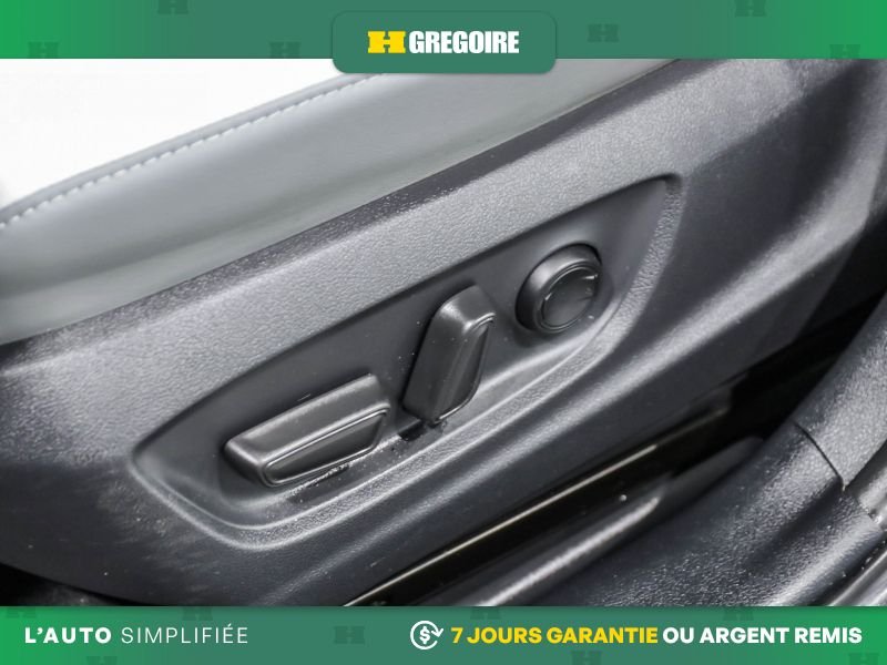Toyota Prius 820996 | Upgrade AUTO AC MAGS CUIR NAV CAM RECULE 2021 Gris Laval - photo #16