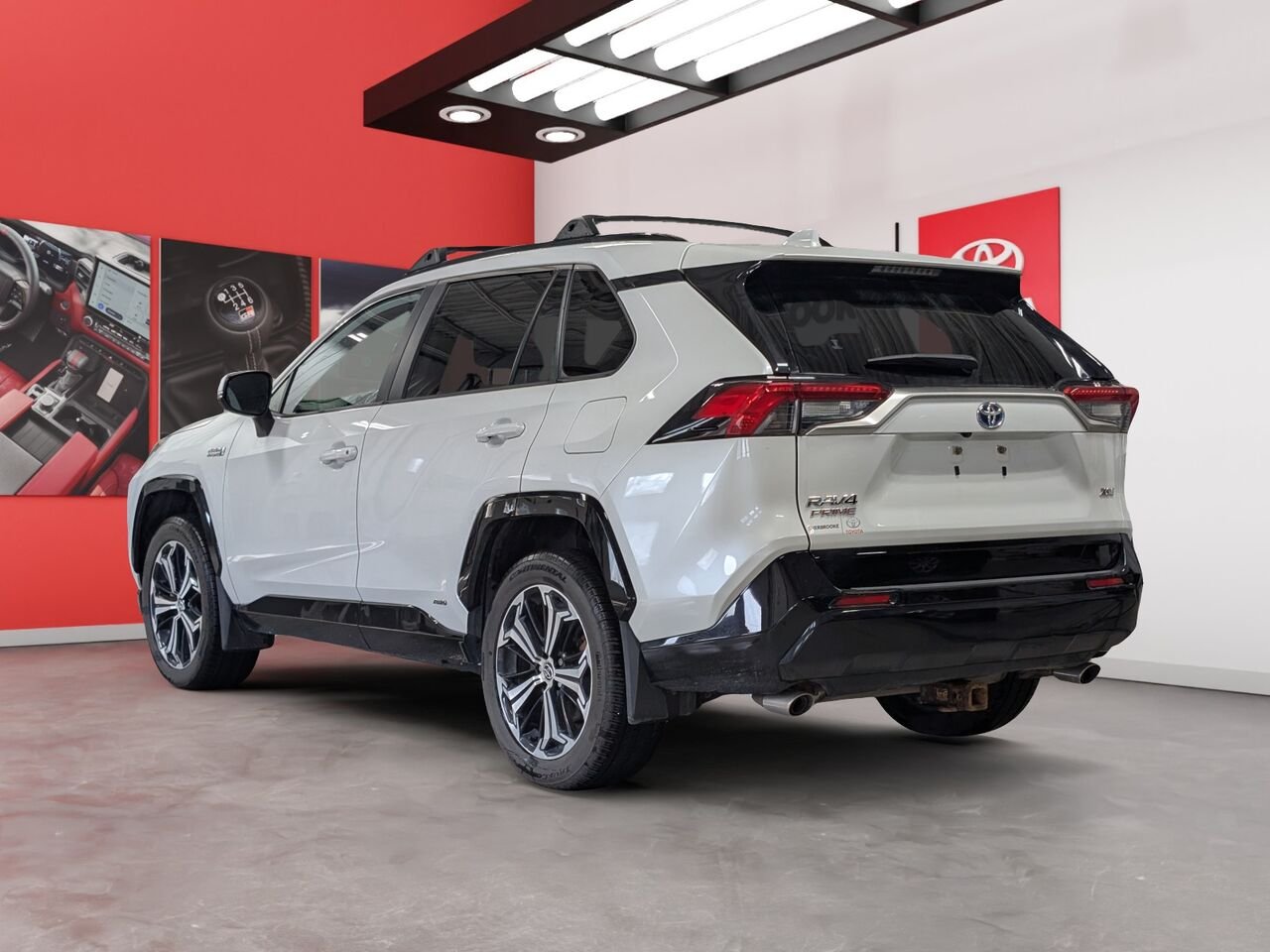 Toyota RAV4 Prime XSE PRIME-HYBRIDE BRANCHABLE/SIÈGES CHAUFFANTS/TOIT OUVRANT/VOLANT CHAUFFANT/AC BIZONE 2023 Blanc Sherbrooke - photo #1