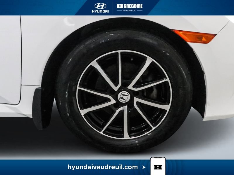 2018 Honda Civic White Blainville - photo #33