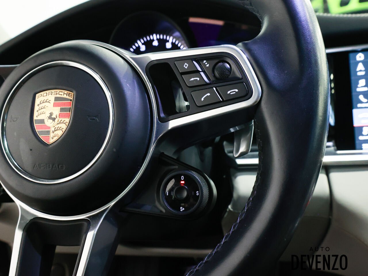 2018 Porsche Panamera Grey Saint-Eustache - photo #17