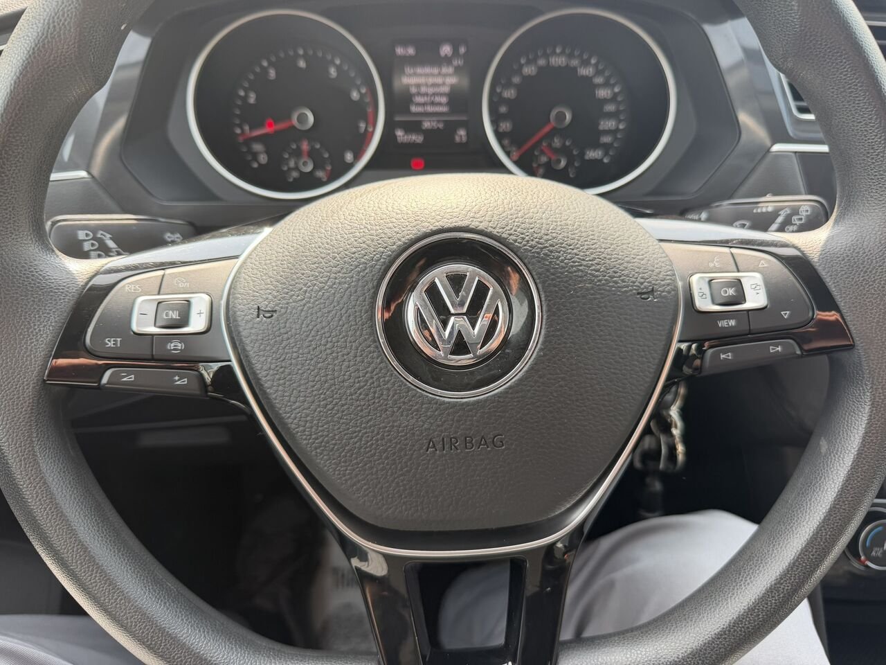 2020 Volkswagen Tiguan Trendline 4MOTION White Laval - photo #22