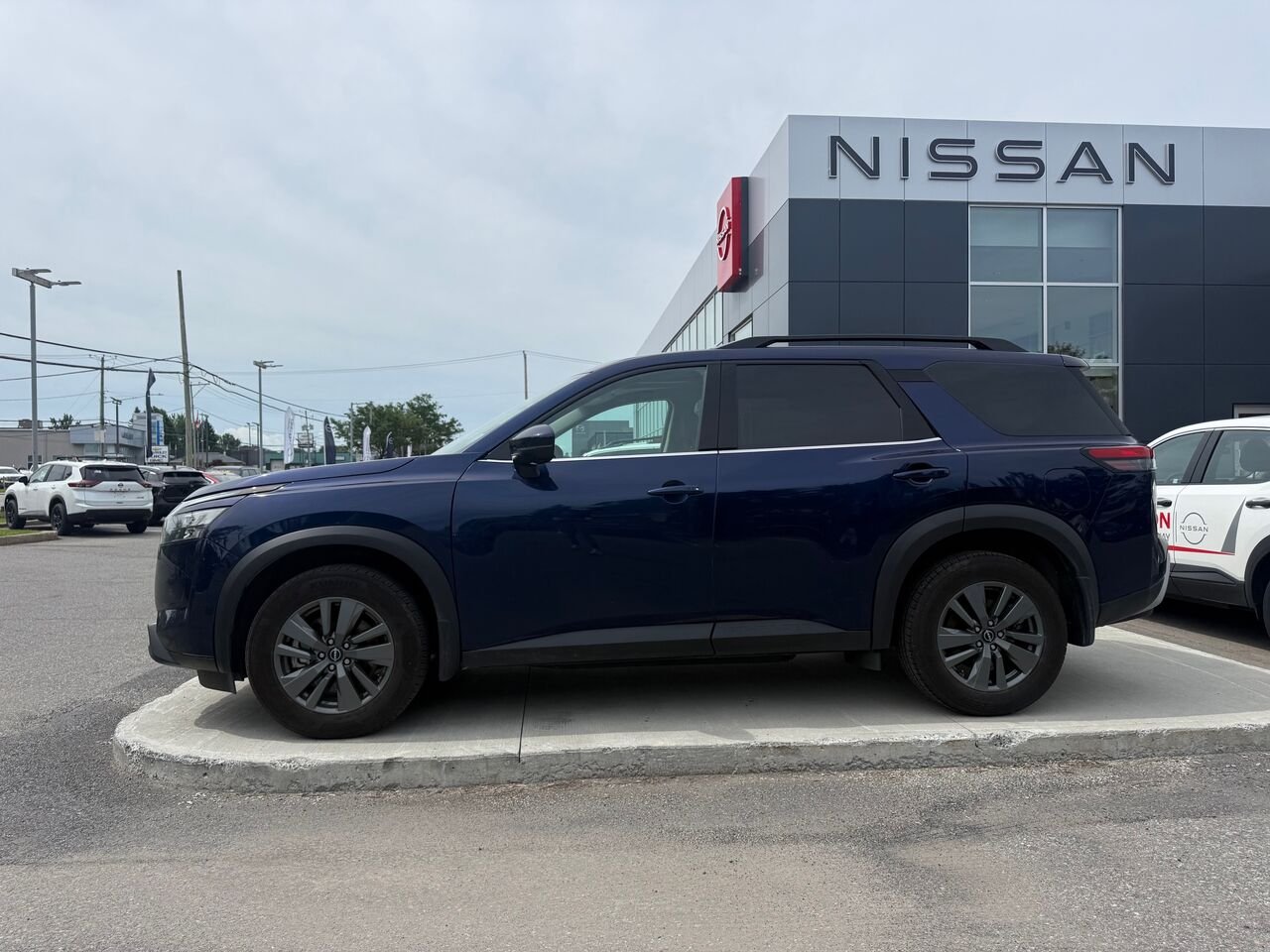 Nissan Pathfinder SV 4RM 2024 Bleu Châteauguay - photo #1