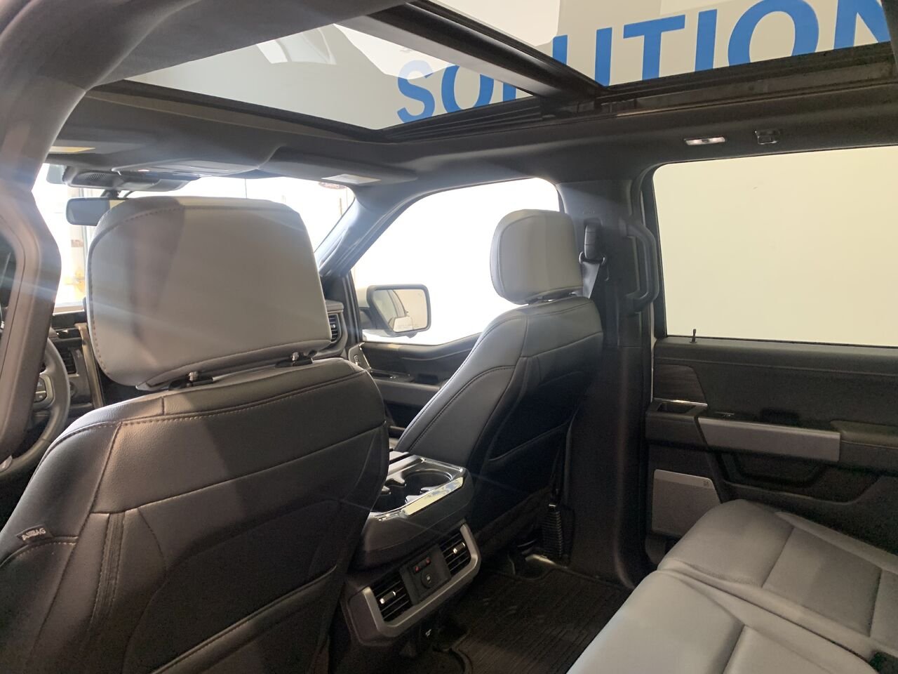 2025 Ford F-150 Lightning White Châteauguay - photo #18
