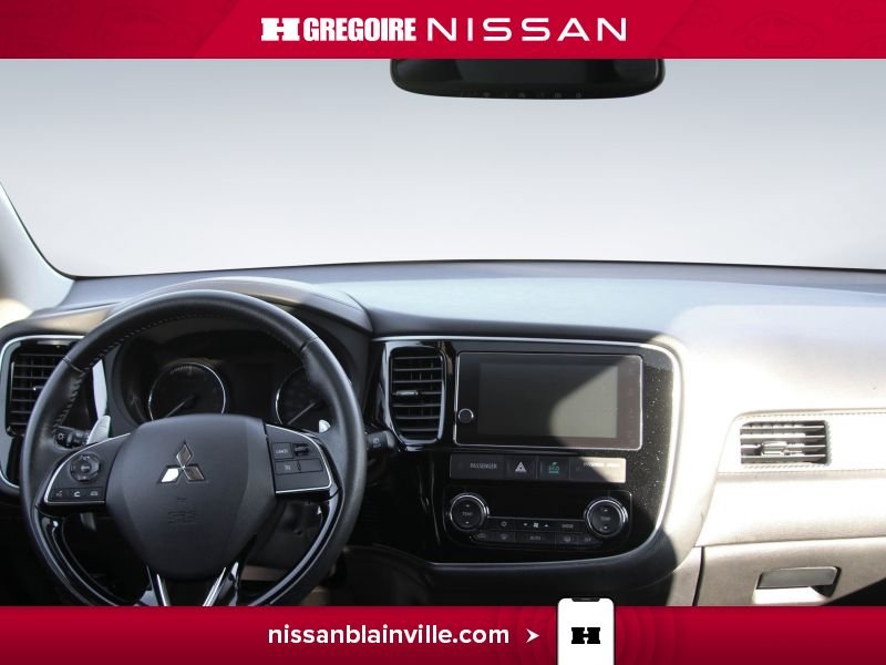 Mitsubishi Outlander 2018 Blanc Laval - photo #13