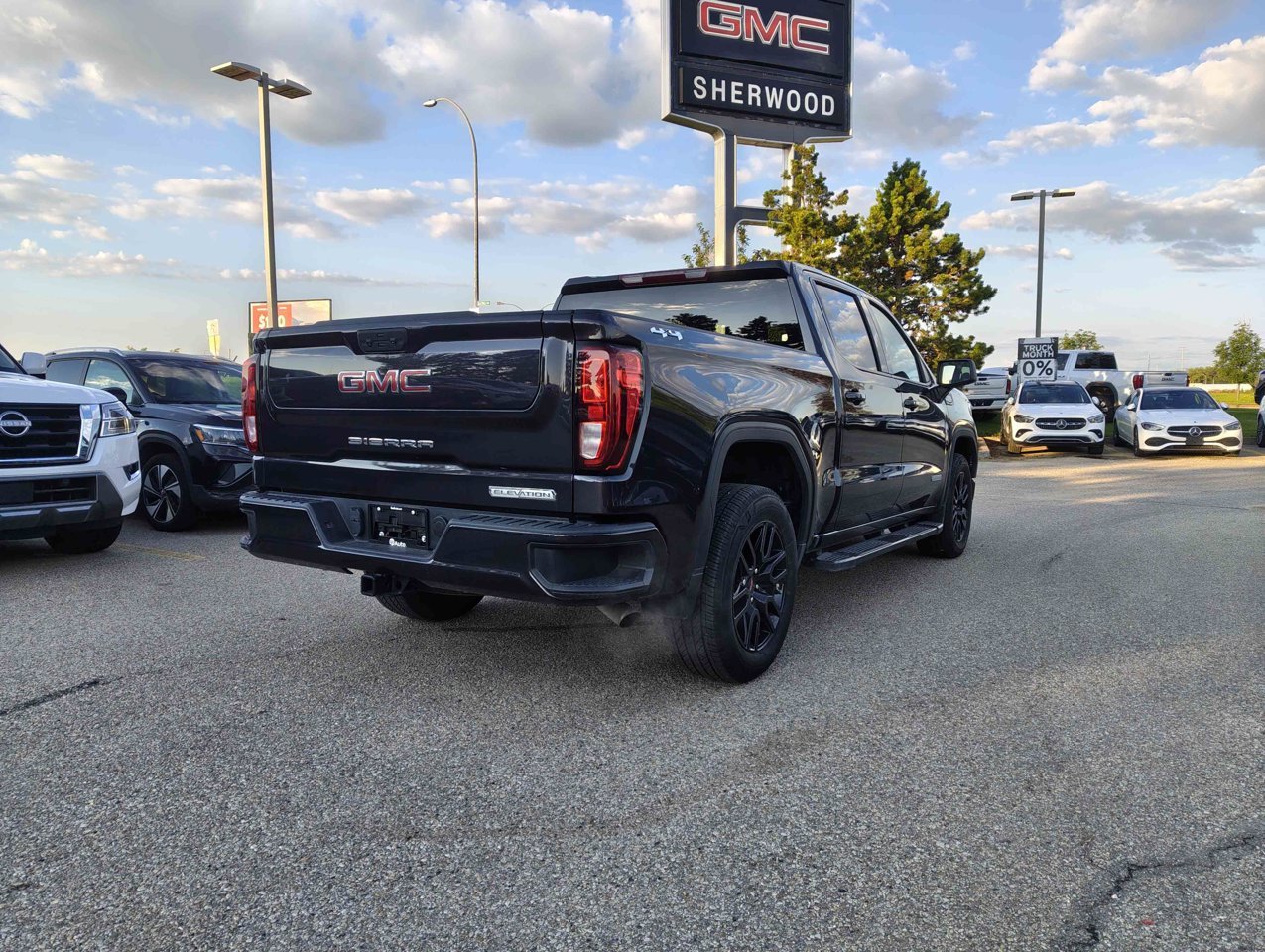 2024 GMC Sierra 1500 4WD Crew Cab 147 Elevation Black Sherwood Park - photo #5