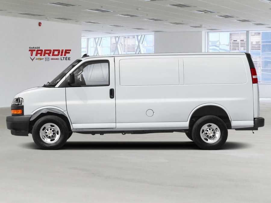2026 CHEVROLET Express Cargo Van 2026 Summit White