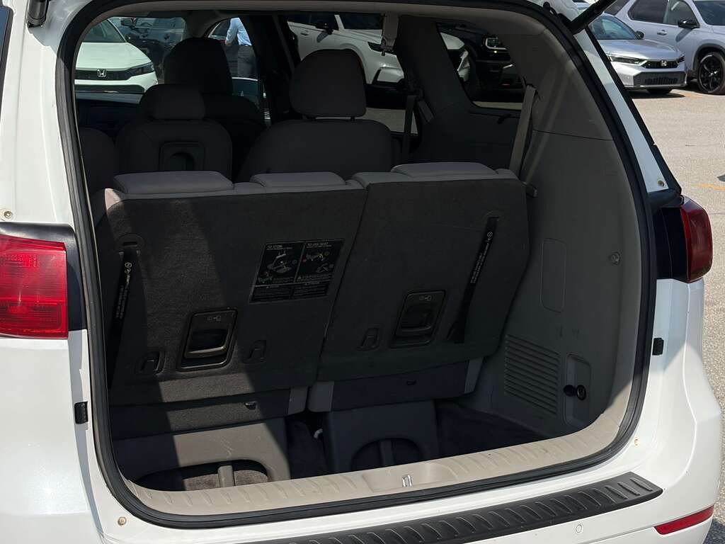 Kia Sedona LX 2018 Blanc Gatineau - photo #18