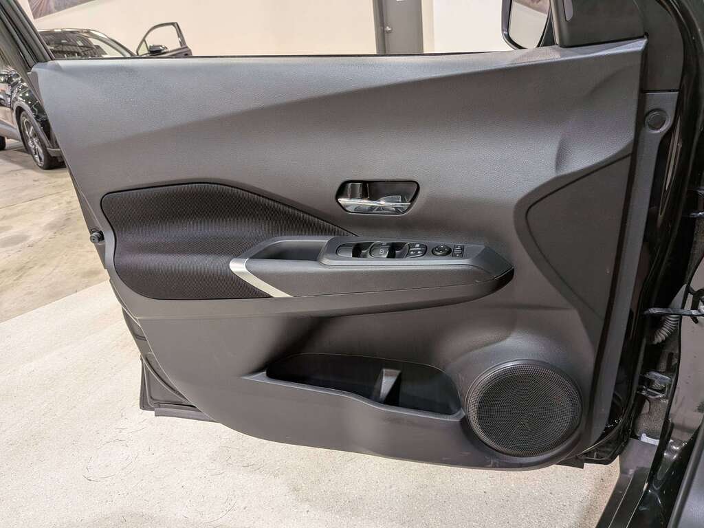Nissan Kicks SV FWD 2024 Noir Val-David - photo #31