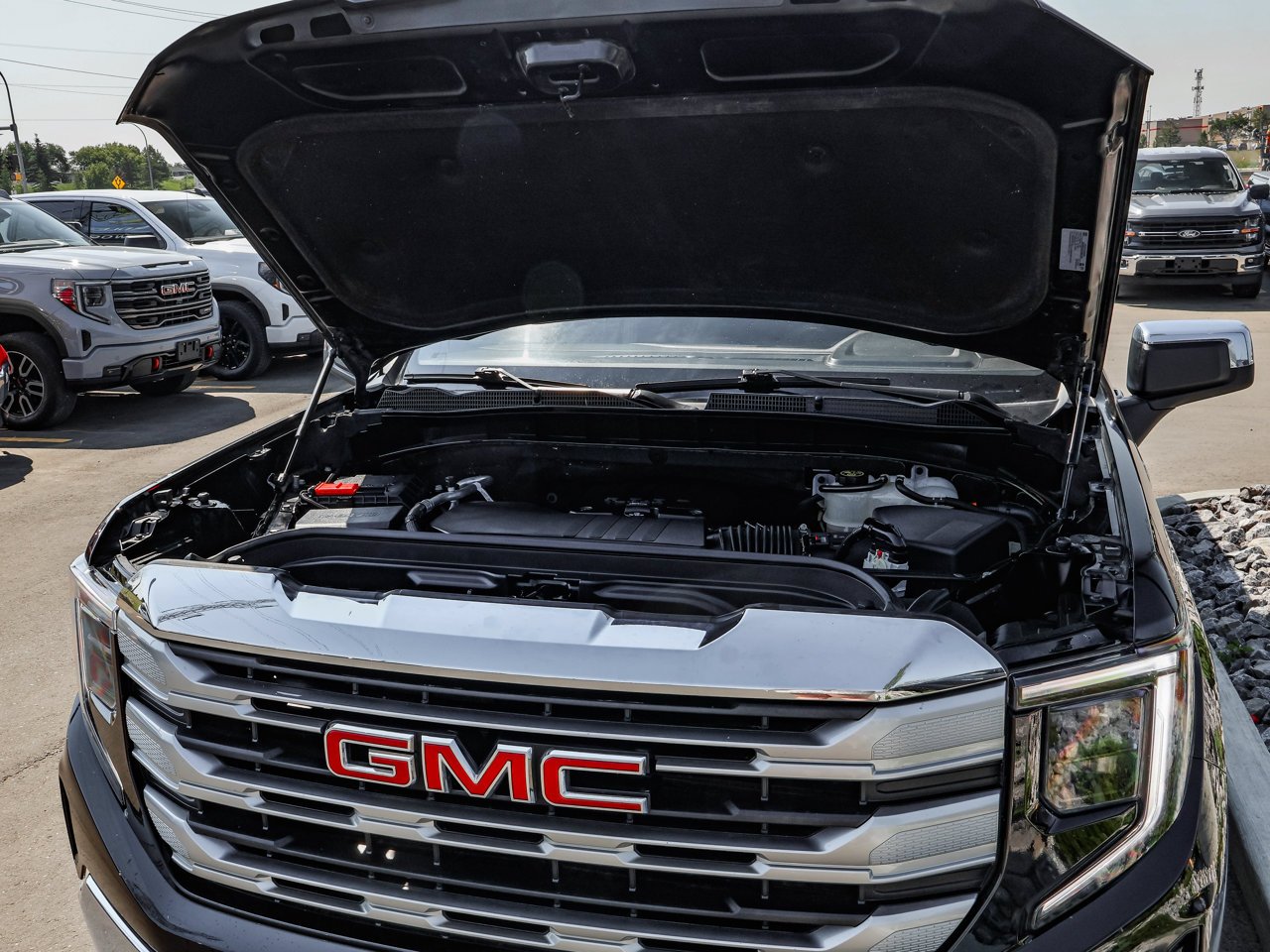 2023 GMC Sierra 1500 4WD Crew Cab 147 SLE Black Sherwood Park - photo #9