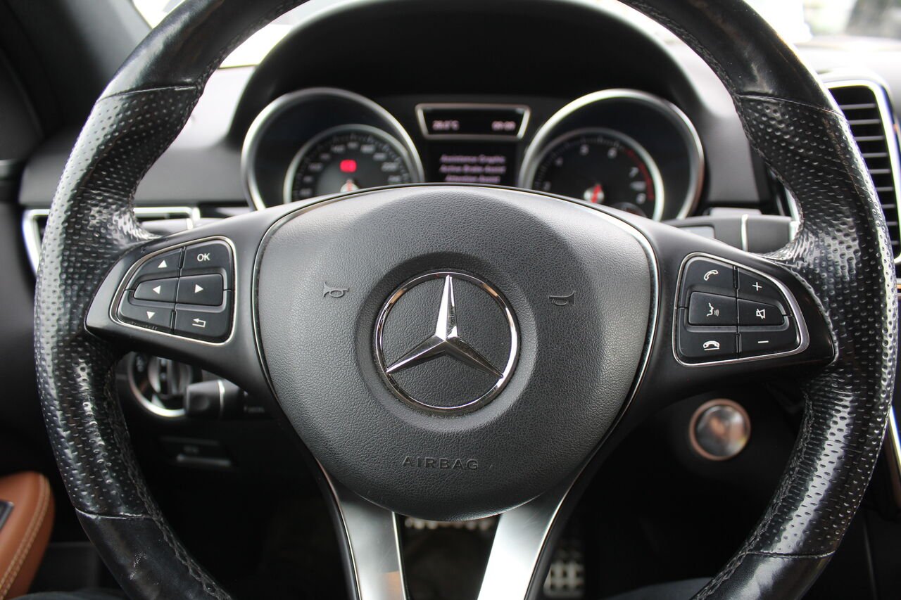 2018 Mercedes-Benz GLE VIN: 4JGDA5GB1JB111614 Silver Sainte-Rose - photo #16