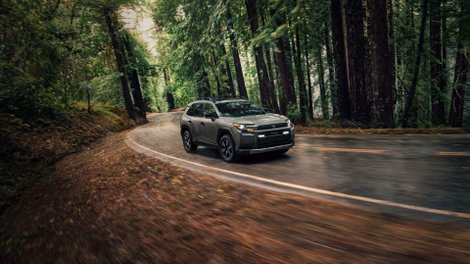 RAV4 hybride 2026 : Consommation, prix et technologies offertes