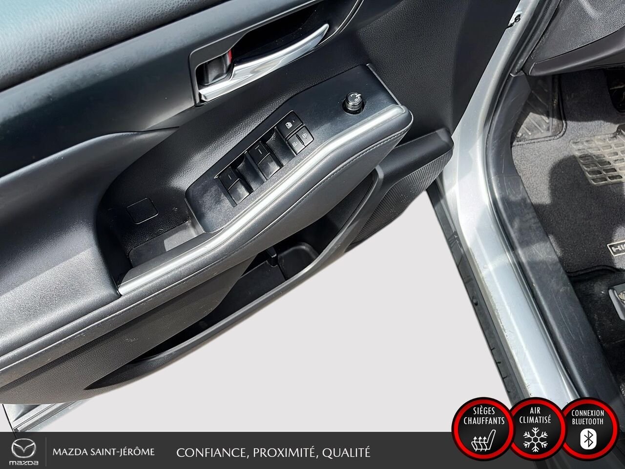 Toyota Highlander 2022 Argent Saint-Jérôme - photo #12