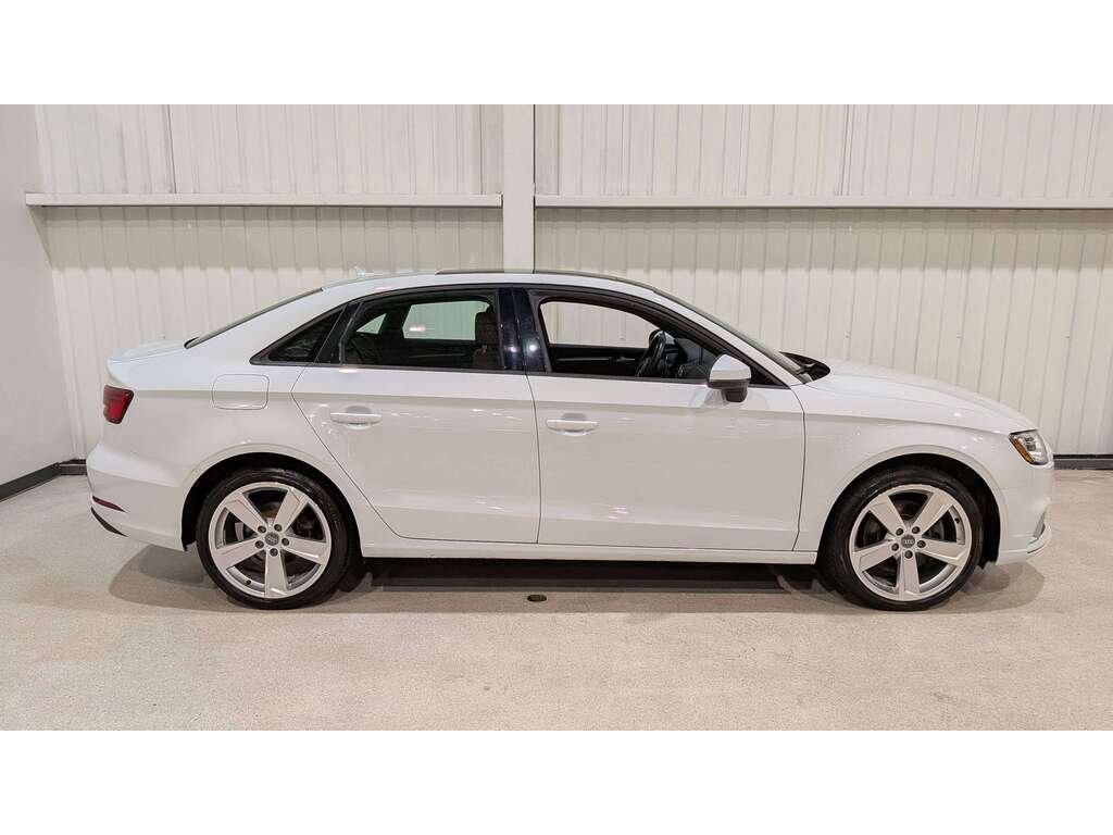 Audi A3 Sedan 2.0 TFSI quattro Komfort 2018 Blanc Val-David - photo #7