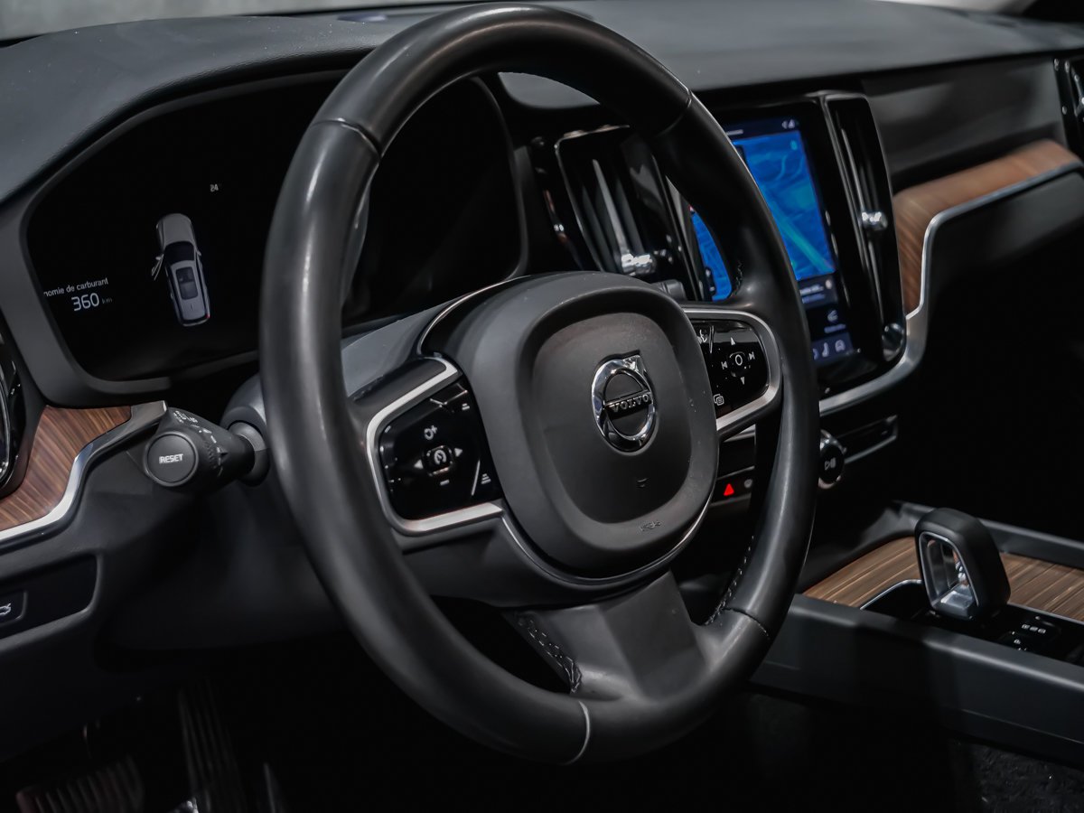 2023 Volvo V60 Cross Country B5 CORE CLIMATE Blue Montreal - photo #7