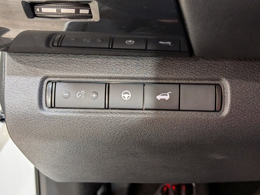 2024 Nissan Pathfinder Rock Creek 4WD White Val-David - photo #32