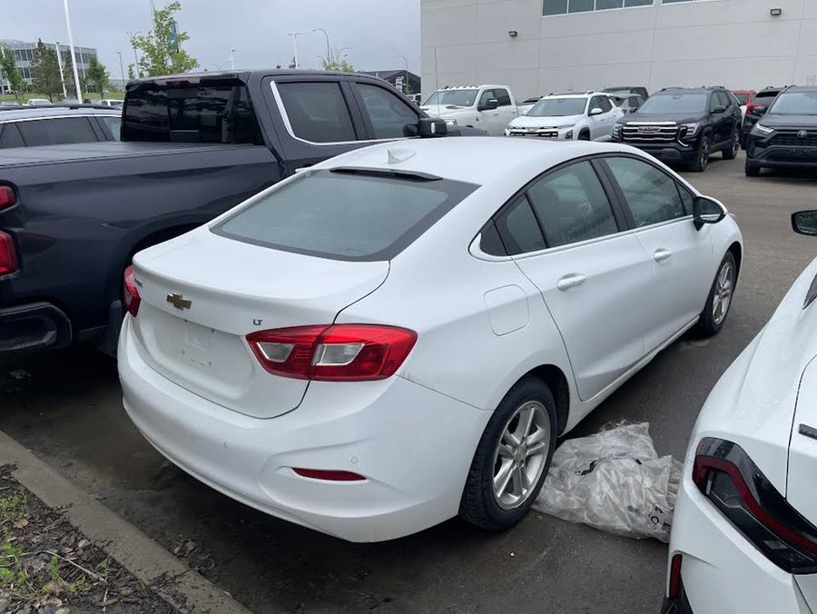 2017 Chevrolet Cruze 2017 White