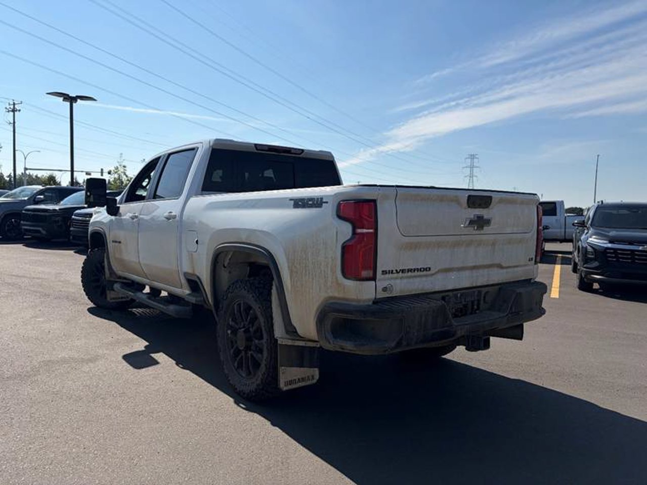 2025 Chevrolet Silverado 3500HD 4WD Crew Cab 159 LT White Sherwood Park - photo #3