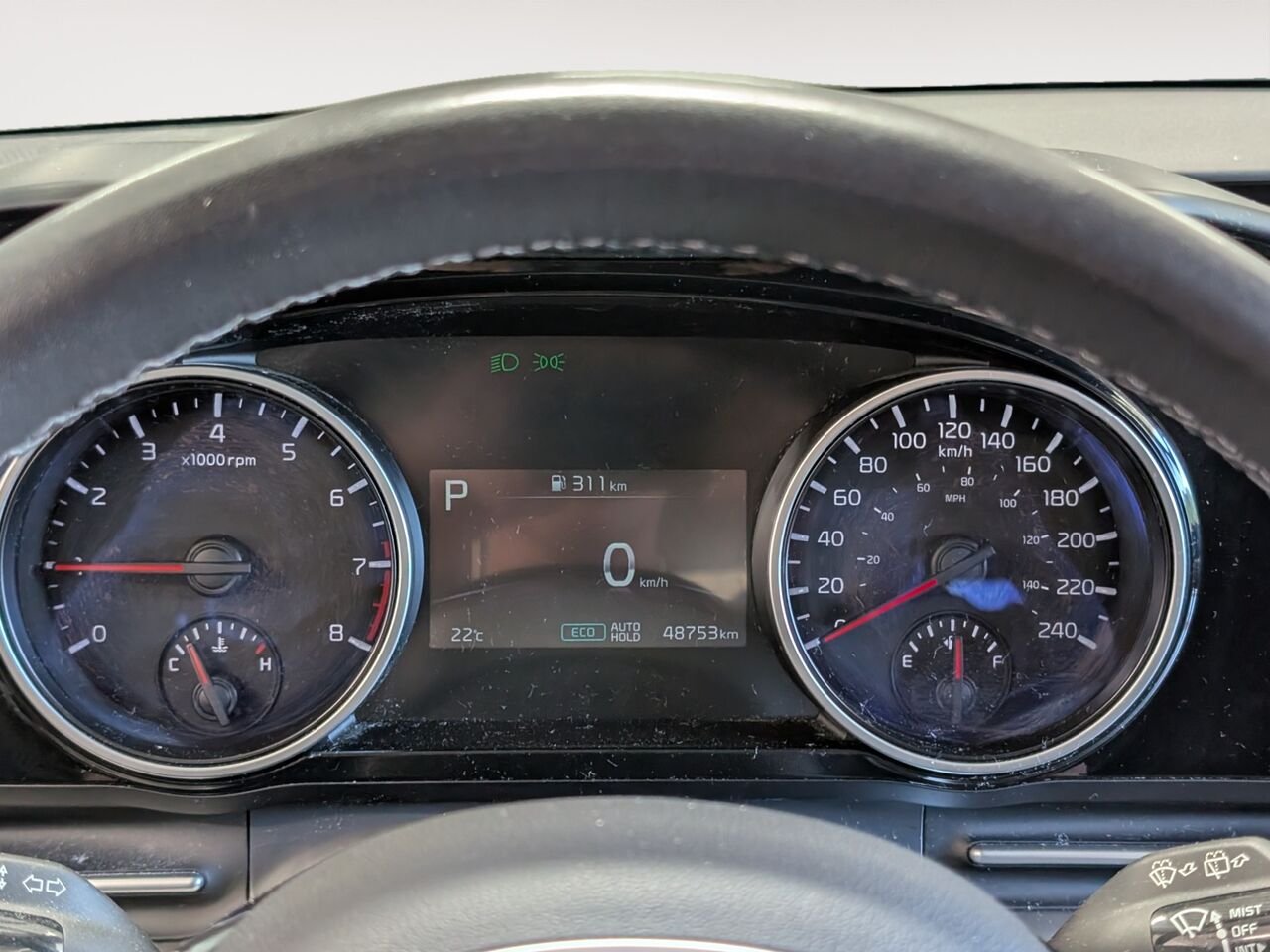 Kia Carnival LX/SIÈGES CHAUFFANTS/VOLANT CHAUFFANT/CAMÉRA DE RECUL/BLUETOOTH/AC/VITRES ÉLECTRIQUES 2023 Blanc Sherbrooke - photo #16