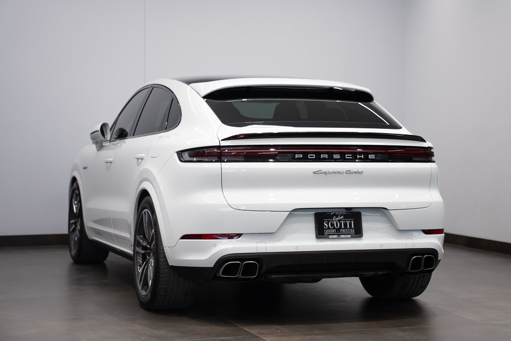 2024 Porsche Cayenne Turbo E-Hybrid Coupe AWD White Kirkland - photo #5