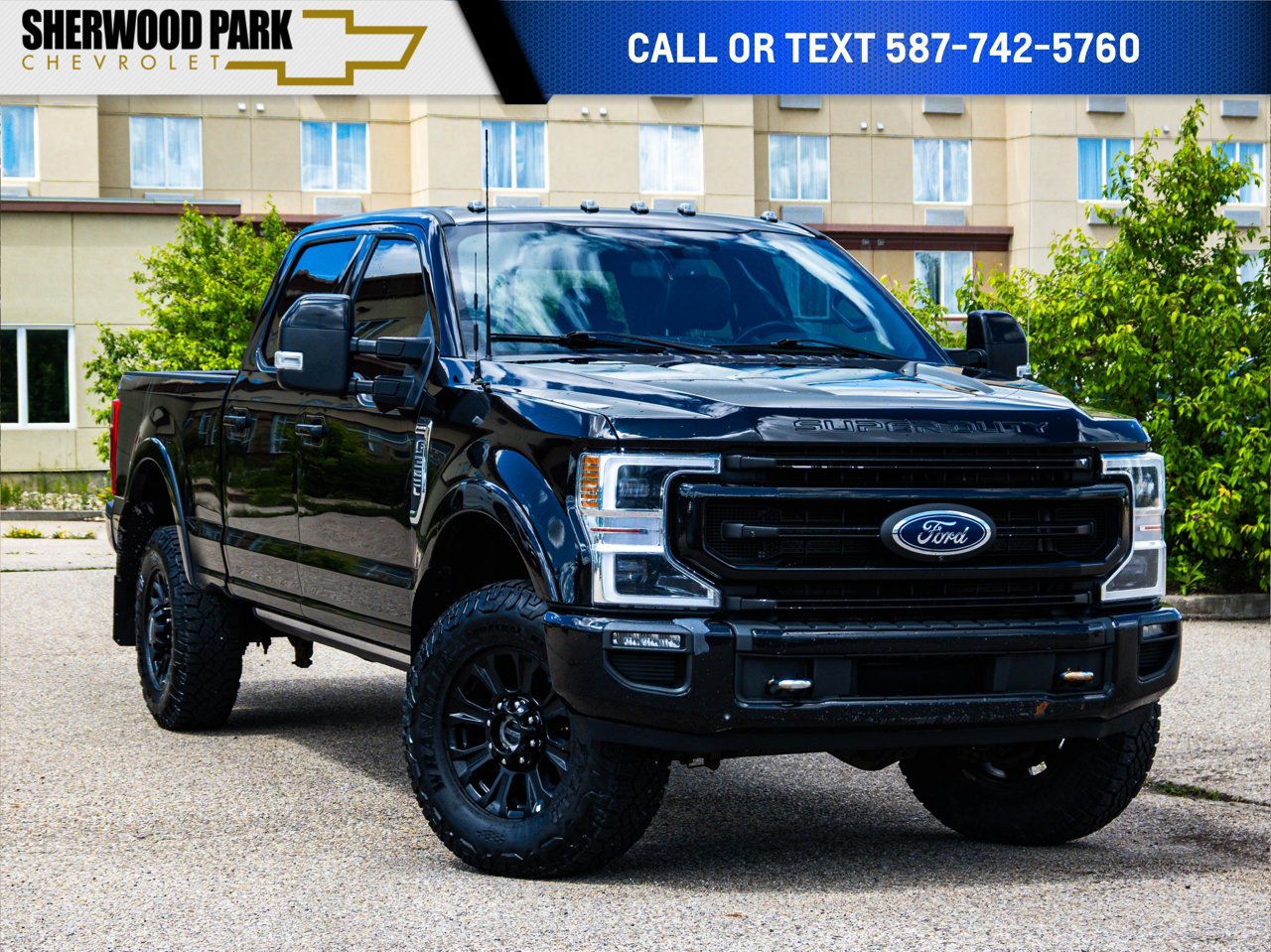 2022 Ford Super Duty F-350 SRW Platinum 4WD Crew Cab 6.75' Box Black Sherwood Park - photo #0