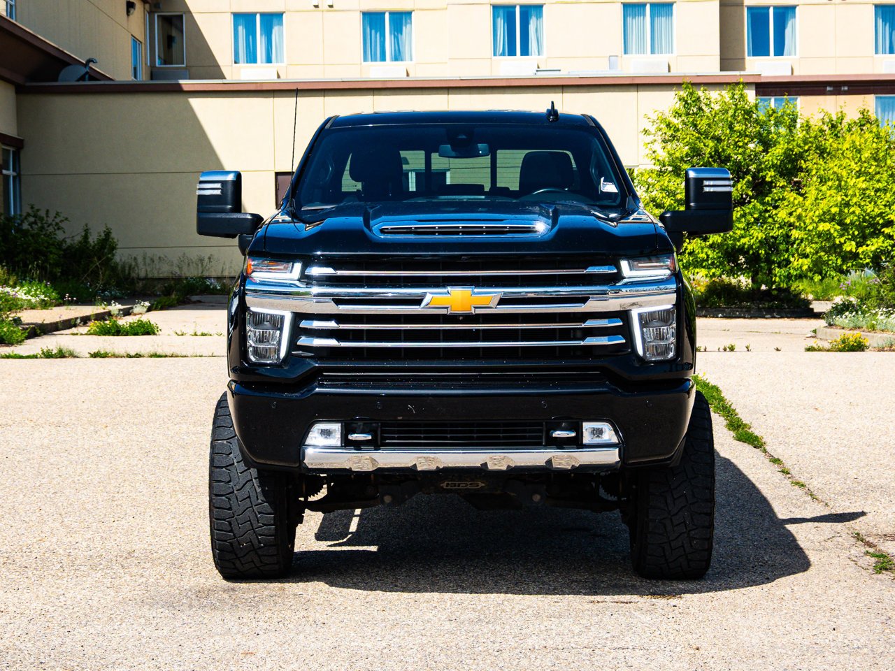 2023 Chevrolet Silverado 3500HD 4WD Crew Cab 159 High Country Black Sherwood Park - photo #2